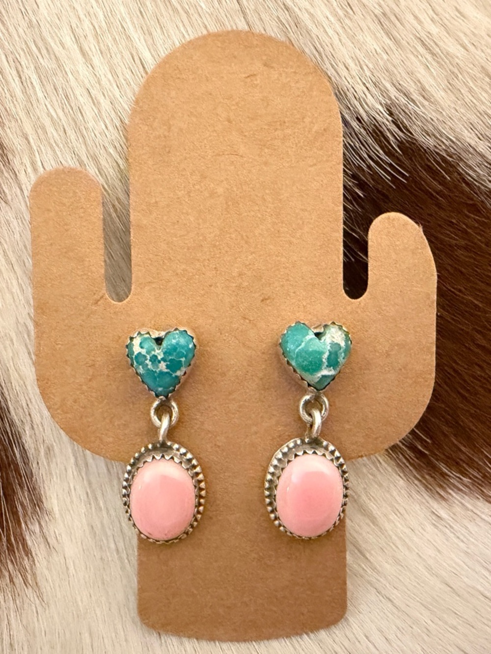 ❤️ Heart Shape White Water Turquoise & Queen Pink Conch Sterling Dangle Earrings - Picture 7 of 14
